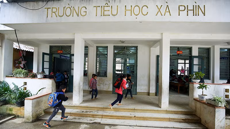 Trường Tiểu học Sà Phìn, nơi sẽ có thư viện đầu tiên của chương trình “Cùng mang sách về miền núi, hải đảo”. (Ảnh: NAM NGUYỄN)