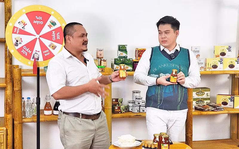 Buổi livestream của chương trình “Ngày hội đặc sản OCOP”.