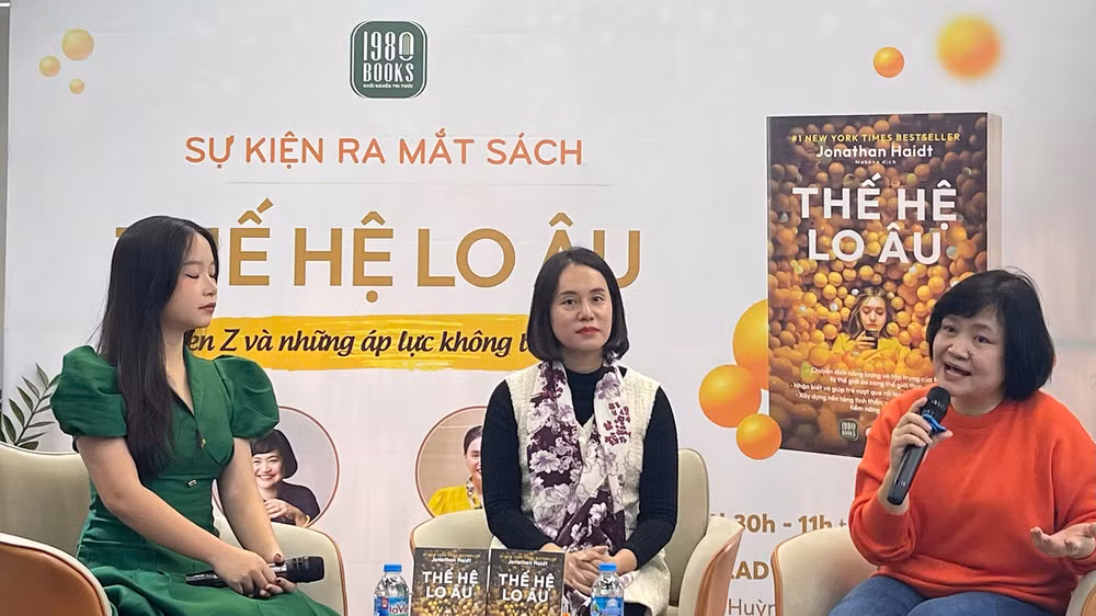 Nhà tâm lý giáo dục Bùi Thị Hải Yến và chuyên gia tâm lý giáo dục Nguyễn Thụy Anh.