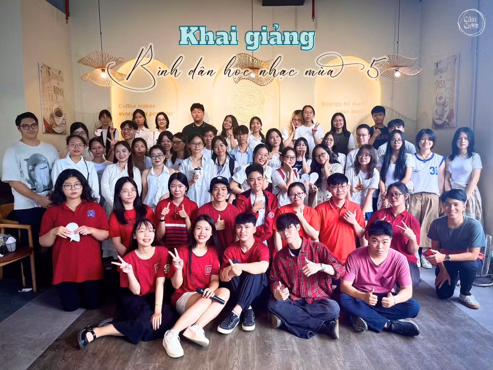 Câu lạc bộ Cầm Ca. Câu lạc bộ Cầm Ca.