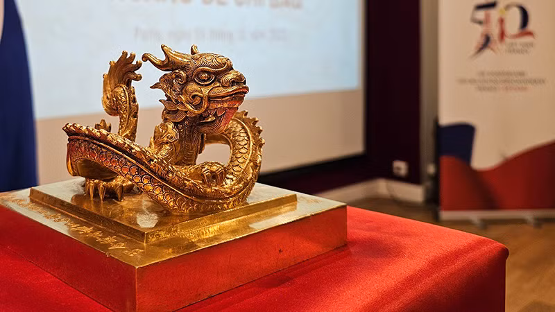 Ấn vàng “Hoàng đế chi bảo”. (Ảnh: Ban tổ chức) Ấn vàng “Hoàng đế chi bảo”. (Ảnh: Ban tổ chức)