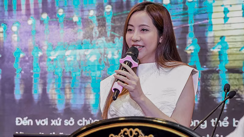 Đạo diễn Lê Hải Yến chia sẻ về chương trình. Đạo diễn Lê Hải Yến chia sẻ về chương trình.