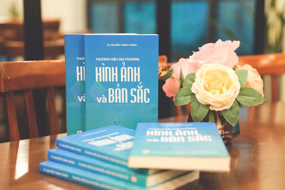 Ra mắt sách “Thương hiệu địa phương: Hình ảnh và bản sắc”