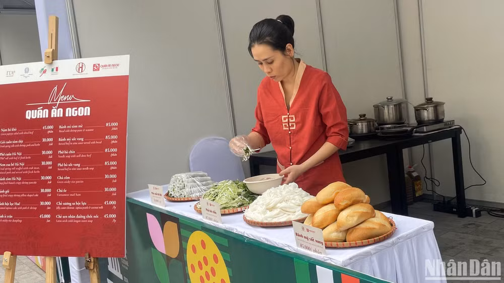 Khai mạc Hội chợ ẩm thực Việt Nam - Italia “Từ cơm nắm chiên tới bún chả - Chuyến du ngoạn giữa Ý và Việt”