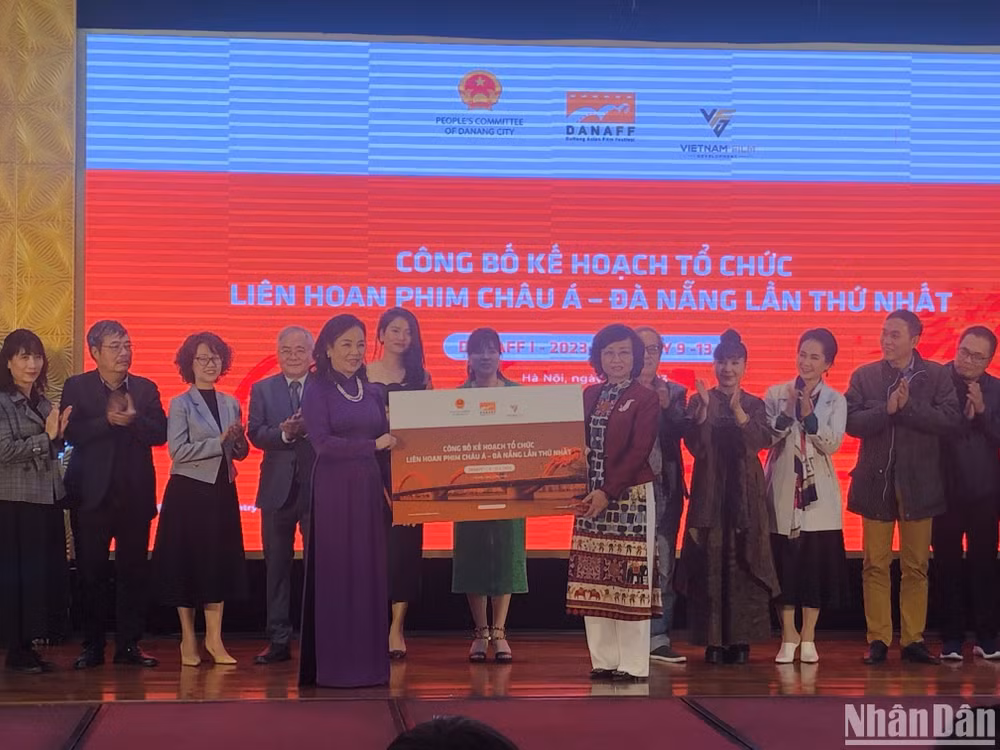 Hiệp hội Xúc tiến phát triển Điện ảnh Việt Nam và Ủy ban nhân dân thành phố Đà Nẵng công bố kế hoạch tổ chức Liên hoan phim châu Á Đà Nẵng. 