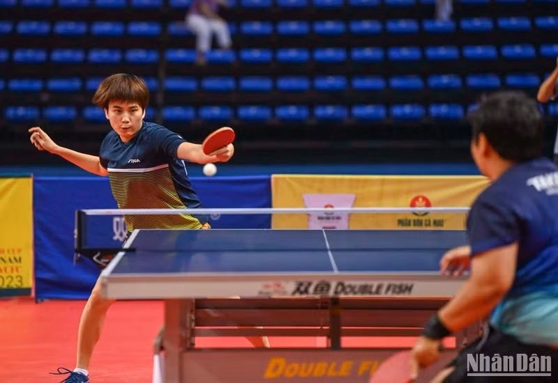 Nguyễn Khoa Diệu Khánh lọt vào trận chung kết vòng loại bóng bàn Olympic Paris 2024.