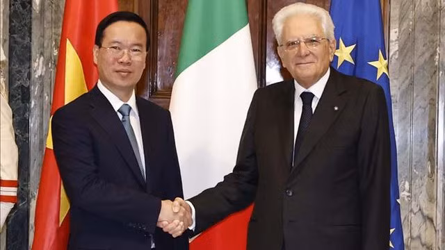 Chủ tịch nước Võ Văn Thưởng và Tổng thống Cộng hòa Italia Sergio Mattarella. (Ảnh: TTXVN)