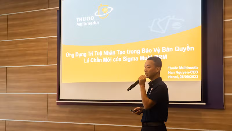 Đại diện Thủ đô Multimedia giới thiệu ứng dụng công nghệ mới trong bảo vệ bản quyền. Đại diện Thủ đô Multimedia giới thiệu ứng dụng công nghệ mới trong bảo vệ bản quyền.
