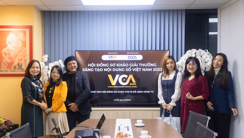 Các thành viên Hội đồng Sơ khảo. (Ảnh: Hội Truyền thông số Việt Nam)