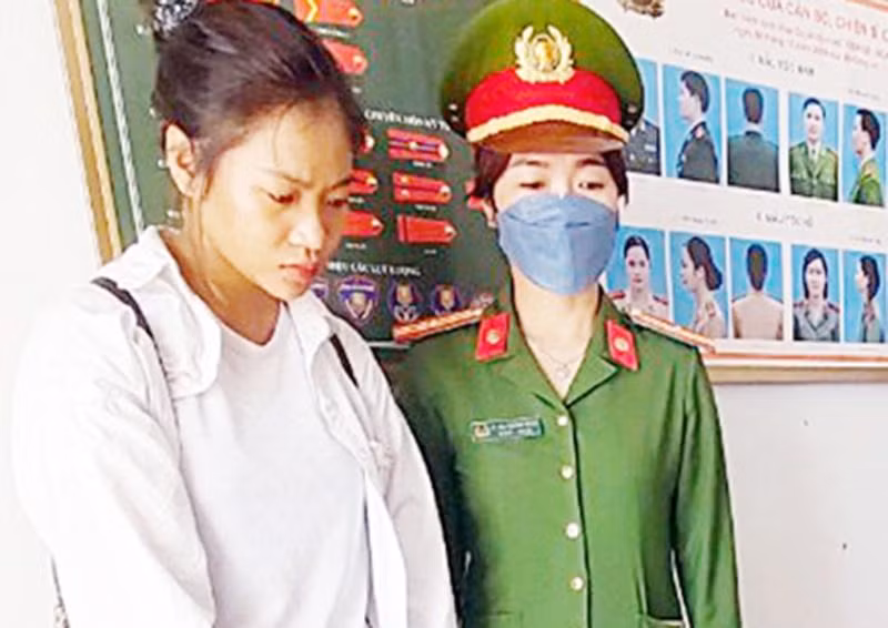 Công an bắt tạm giam đối tượng Trần Thị Nhơn.