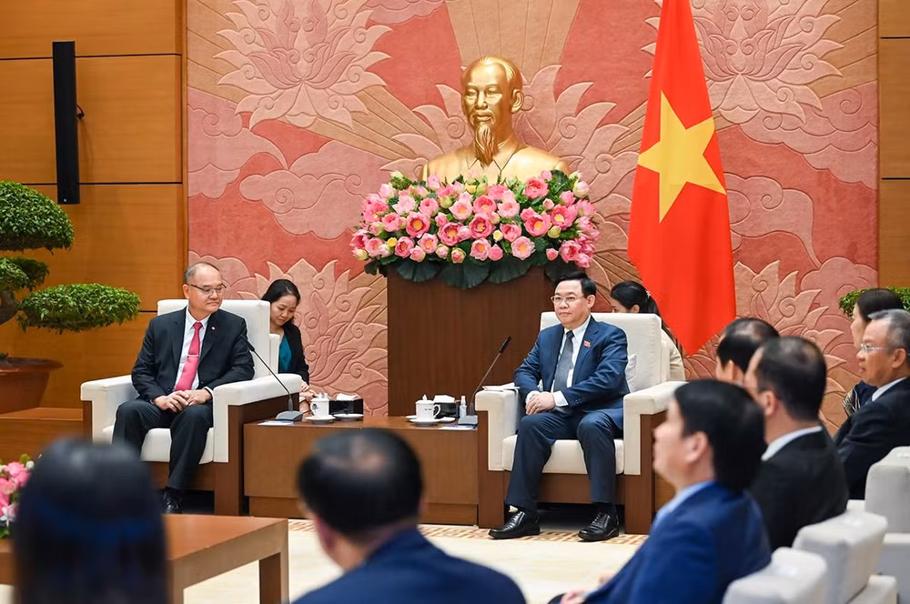 [Ảnh] Chủ tịch Quốc hội Vương Đình Huệ tiếp Phó Chủ tịch thứ nhất Thượng viện Thái Lan Singsuk Singpai ảnh 6