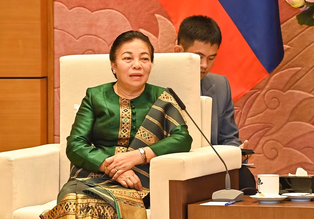Chủ tịch Quốc hội Vương Đình Huệ tiếp Phó Chủ tịch Quốc hội Lào Sounthon Xayachak ảnh 6 Chủ tịch Quốc hội Vương Đình Huệ tiếp Phó Chủ tịch Quốc hội Lào Sounthon Xayachak ảnh 6