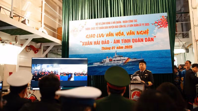 Đầu cầu trên tàu.