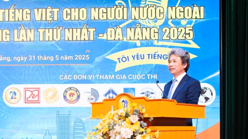 Phó Giáo sư, Tiến sĩ Võ Văn Minh, Hiệu trưởng Trường đại học Sư phạm-Đại học Đà Nẵng, Trưởng Ban tổ chức Cuộc thi phát biểu.