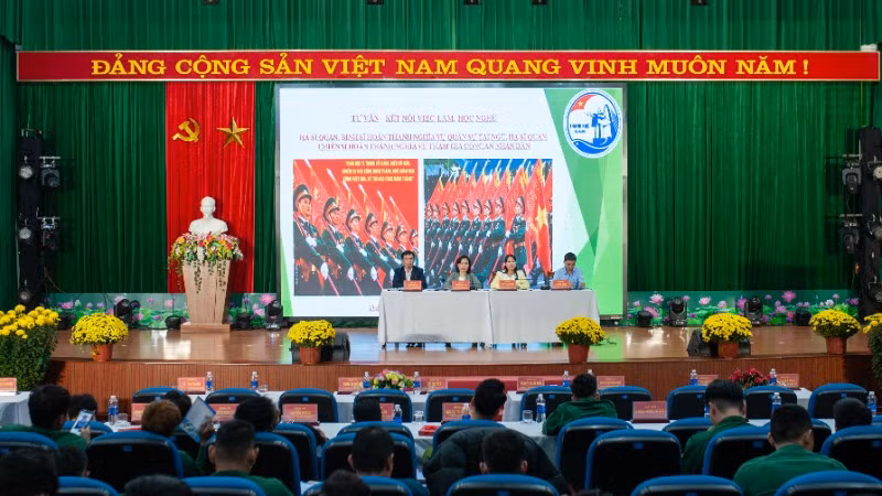 Tư vấn việc làm và đào tạo nghề cho quân nhân xuất ngũ năm 2025.