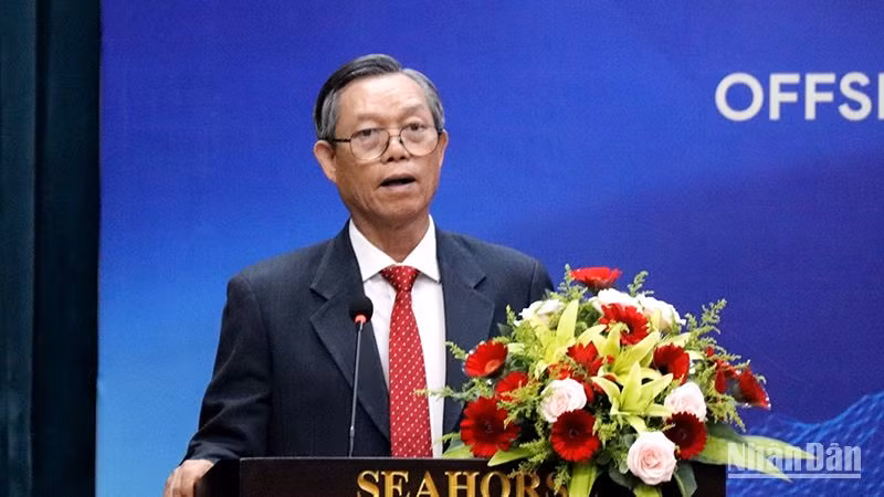 Phó Chủ tịch UBND tỉnh Bình Thuận Phan Văn Đăng phát biểu khai mạc Hội thảo Phó Chủ tịch UBND tỉnh Bình Thuận Phan Văn Đăng phát biểu khai mạc Hội thảo