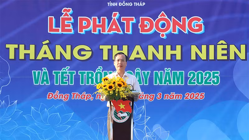 Quyền Chủ tịch Ủy ban nhân dân tỉnh Đồng Tháp Trần Trí Quang phát biểu tại buổi lễ. (Ảnh: NHƯ ANH)