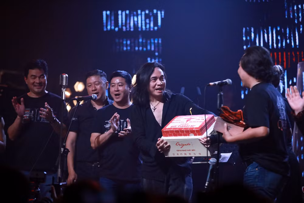 Bức Tường đã có đêm diễn kỷ niệm 30 năm thành lập thật trọn vẹn và ý nghĩa.