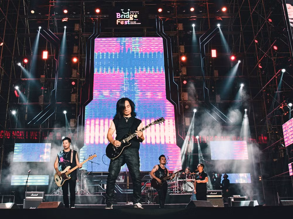 Bức Tường muốn đưa vào sân khấu rock những màu sắc đẹp đẽ của văn hóa truyền thống, tiếp nối hành trình lan tỏa văn hóa Việt Nam mà ban nhạc luôn theo đuổi.