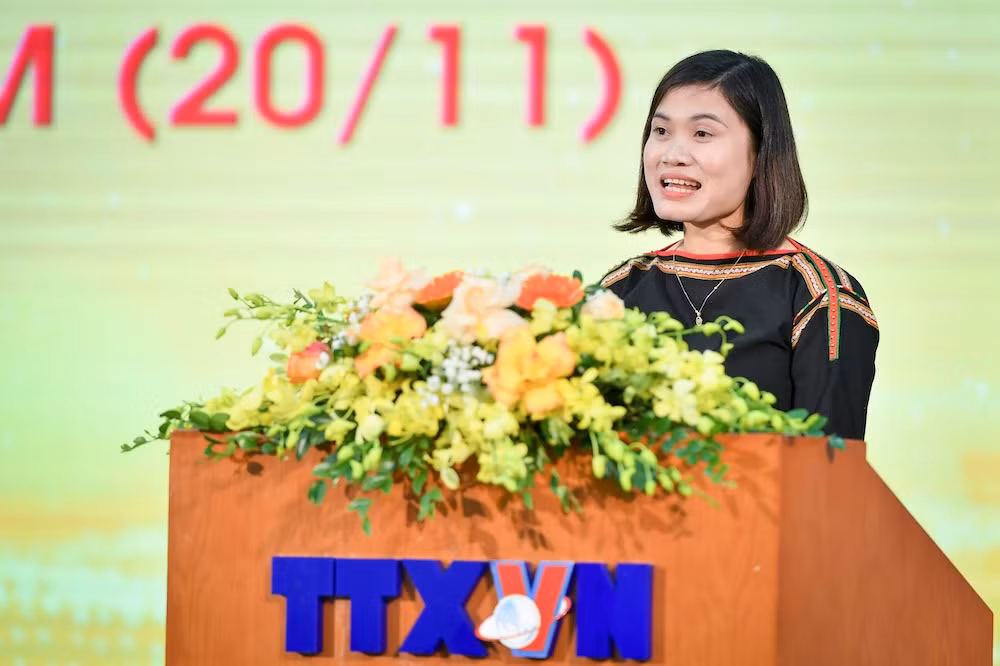Cô giáo H’ Phen Êya, giáo viên Trường mầm non Ea T’ling huyện Cư Jút, tỉnh Đắk Nông. (Ảnh: THÀNH ĐẠT) Cô giáo H’ Phen Êya, giáo viên Trường mầm non Ea T’ling huyện Cư Jút, tỉnh Đắk Nông. (Ảnh: THÀNH ĐẠT)