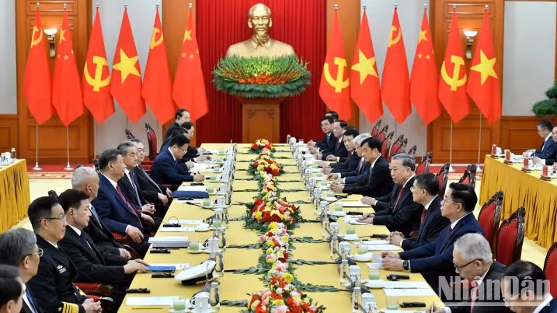 Quang cảnh hội đàm tại giữa Tổng Bí thư Tô Lâm và Tổng Bí thư, Chủ tịch Trung Quốc Tập Cận Bình tại Trụ sở Trung ương Đảng. (Ảnh: ĐĂNG KHOA/NHÂN DÂN)