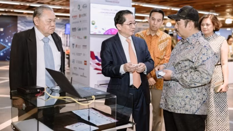 Bộ trưởng Rachmat Pambudy cùng đoàn công tác tham quan các công nghệ mới tại CT Group. Bộ trưởng Rachmat Pambudy cùng đoàn công tác tham quan các công nghệ mới tại CT Group.