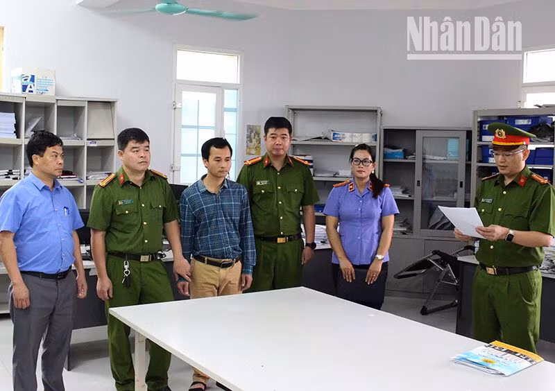 Cơ quan Cảnh sát điều tra thi hành quyết định khởi tố vụ án hình sự, quyết định khởi tố bị can, lệnh bắt bị can để tạm giam đối với Đào Hữu Bính.