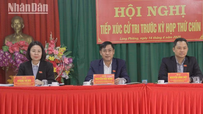 Đoàn đại biểu Quốc hội tỉnh Sơn La đã tiếp xúc cử tri Cụm 4 xã biên giới huyện Yên Châu.