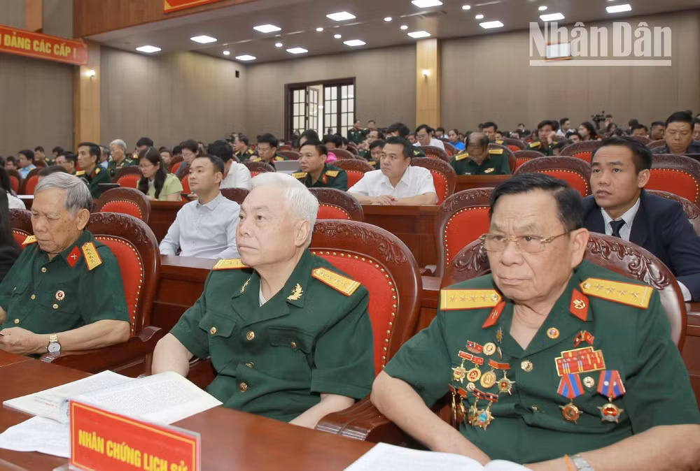 Nhân chứng lịch sử tham dự Hội thảo khoa học “Chiến thắng Thượng Lào 1953-Ý nghĩa lịch sử và bài học kinh nghiệm”. Nhân chứng lịch sử tham dự Hội thảo khoa học “Chiến thắng Thượng Lào 1953-Ý nghĩa lịch sử và bài học kinh nghiệm”.