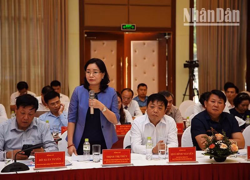 Lãnh đạo Bộ Văn hóa, Thể thao và Du lịch phát biểu ý kiến tại Hội nghị giao ban quý I các đơn vị khu vực Vụ Địa bàn II, Ủy ban Kiểm tra Trung ương. Lãnh đạo Bộ Văn hóa, Thể thao và Du lịch phát biểu ý kiến tại Hội nghị giao ban quý I các đơn vị khu vực Vụ Địa bàn II, Ủy ban Kiểm tra Trung ương.