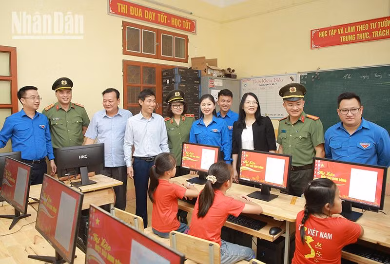 Huy động gần 7 tỷ đồng thực hiện các công trình, phần việc trong Chiến dịch thanh niên tình nguyện hè ở Sơn La ảnh 5 Huy động gần 7 tỷ đồng thực hiện các công trình, phần việc trong Chiến dịch thanh niên tình nguyện hè ở Sơn La ảnh 5