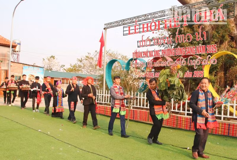 Các nghi thức của Lễ hội Hết Chá mang đậm bản sắc đồng bào dân tộc Thái. Các nghi thức của Lễ hội Hết Chá mang đậm bản sắc đồng bào dân tộc Thái.