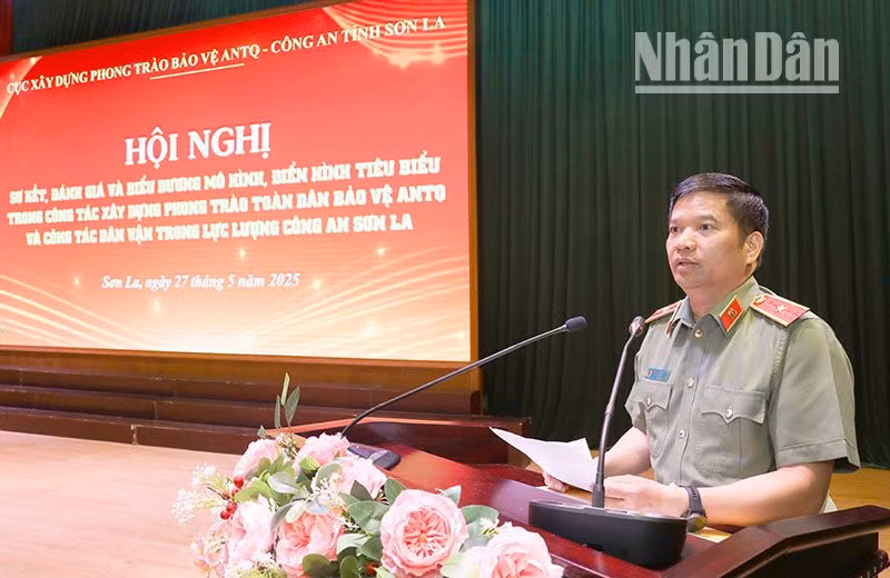 Thiếu tướng Đặng Trọng Cường, Giám đốc Công an tỉnh Sơn La phát biểu tại hội nghị. Thiếu tướng Đặng Trọng Cường, Giám đốc Công an tỉnh Sơn La phát biểu tại hội nghị.