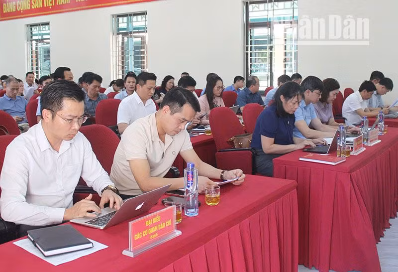 Tại cuộc họp thông tin cũng có đại diện các cơ quan báo chí Trung ương và địa phương.