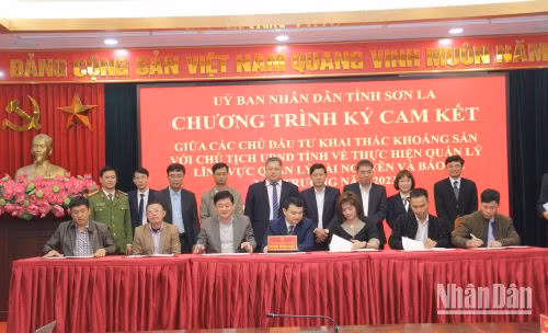 Hội nghị ký cam kết về tăng cường quản lý tài nguyên môi trường tại Sơn La.