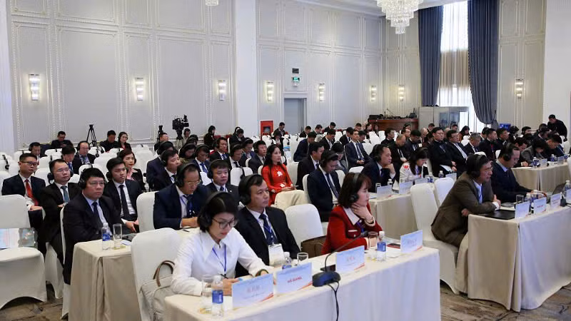 Các đại biểu tham dự Hội nghị lần thứ 16 Ủy ban Công tác liên hợp giữa 4 tỉnh (Việt Nam) và Khu tự trị dân tộc Choang Quảng Tây (Trung Quốc). Các đại biểu tham dự Hội nghị lần thứ 16 Ủy ban Công tác liên hợp giữa 4 tỉnh (Việt Nam) và Khu tự trị dân tộc Choang Quảng Tây (Trung Quốc).