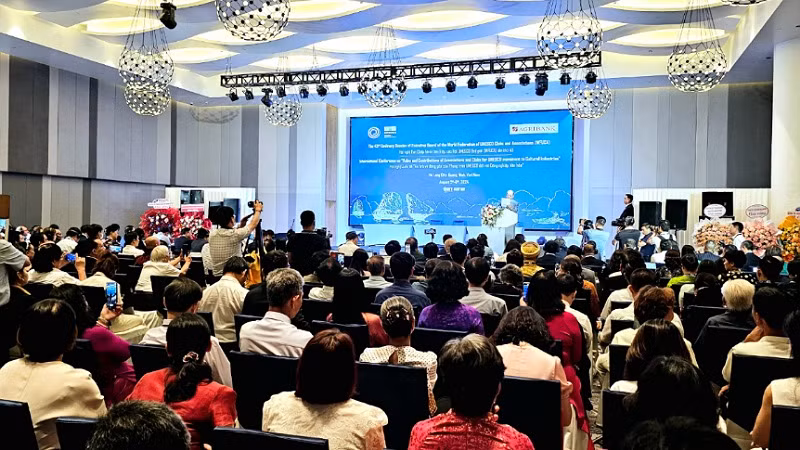 Quang cảnh hội nghị.