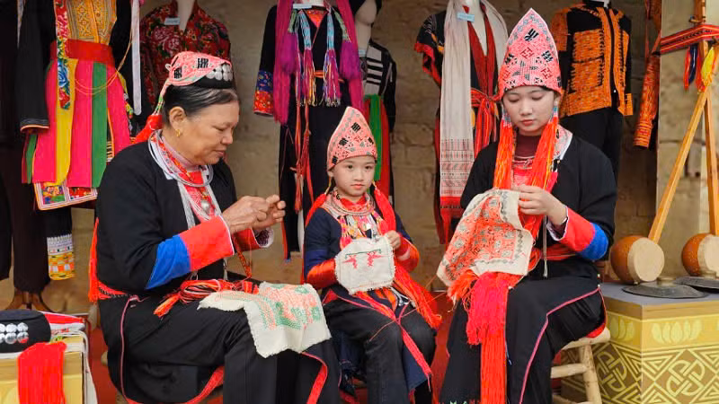 Không gian Văn hóa Tết các dân tộc tỉnh Quảng Ninh được tái hiện lại sinh động.