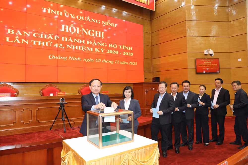 Ban chấp hành Đảng bộ tỉnh bỏ phiếu bầu đồng chí Cao Tường Huy giữ chức vụ Phó Bí thư Tỉnh ủy nhiệm kỳ 2020-2025 với số phiếu tuyệt đối.