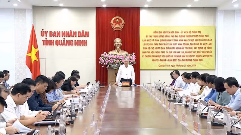Quang cảnh buổi làm việc của Phó Thủ tướng Chính Phủ Nguyễn Hòa Bình và đoàn công tác với tỉnh Quảng Ninh.