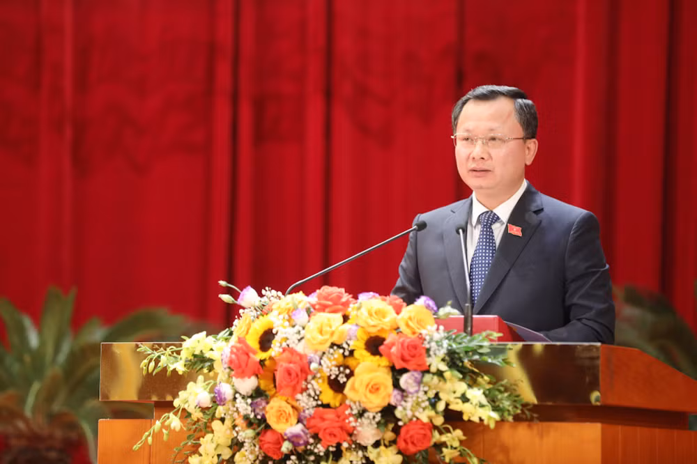 Đồng chí Cao Tường Huy, Phó Bí thư Tỉnh ủy, Chủ tịch Ủy ban nhân dân tỉnh Quảng Ninh phát biểu nhận nhiệm vụ. Đồng chí Cao Tường Huy, Phó Bí thư Tỉnh ủy, Chủ tịch Ủy ban nhân dân tỉnh Quảng Ninh phát biểu nhận nhiệm vụ.