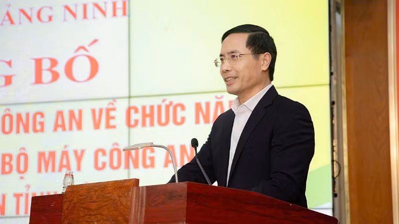 Chủ tịch Ủy ban nhân dân tỉnh Quảng Ninh Phạm Đức Ấn phát biểu tại buổi lễ.