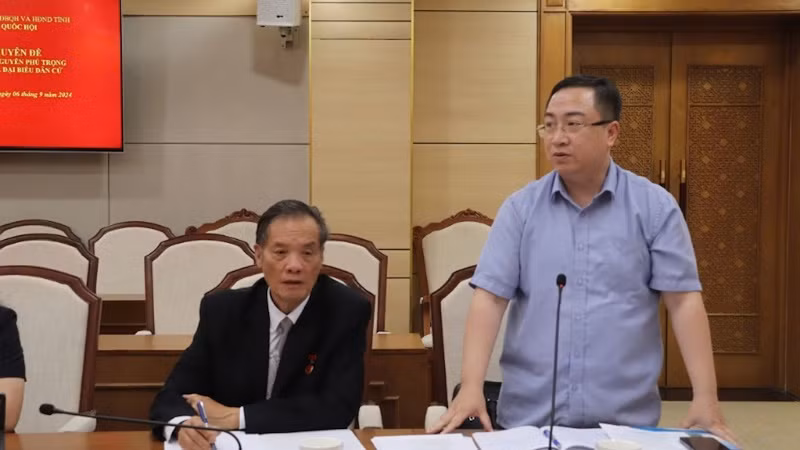 Phó Bí thư Tỉnh ủy Quảng Ninh Đặng Xuân Phương phát biểu tại buổi sinh hoạt chuyên đề.