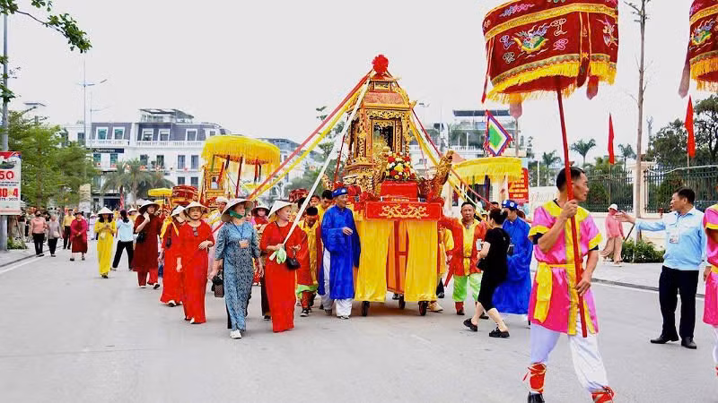 Nghi lễ rước Đức Ông Trần Quốc Nghiễn. Nghi lễ rước Đức Ông Trần Quốc Nghiễn.
