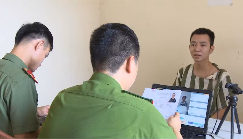 Đối tượng Nguyễn Văn Trung tại cơ quan Công an.