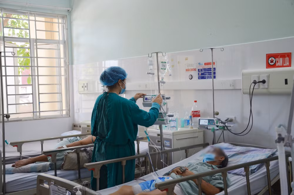 Điều trị bệnh nhân Covid-19 tại Bệnh viện Bãi Cháy, Quảng Ninh.