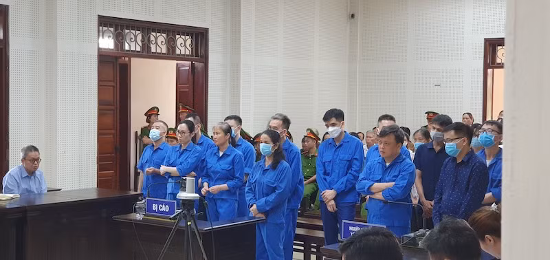 Các bị cáo tại phiên tòa.
