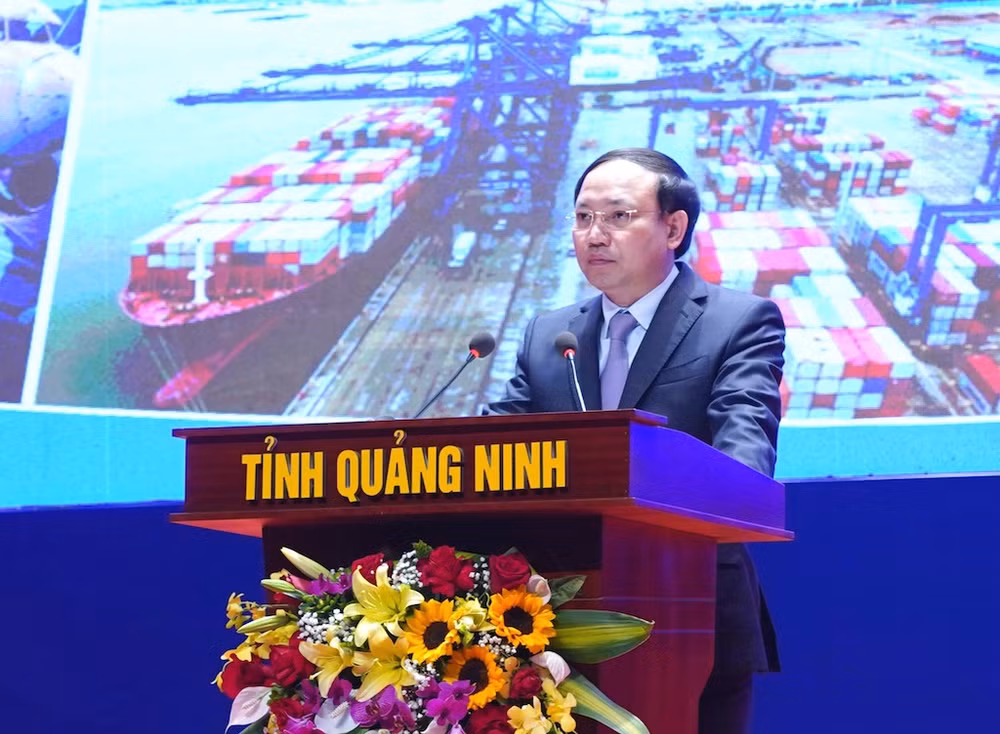 Bí thư Tỉnh uỷ Quảng Ninh Nguyễn Xuân Ký phát biểu chào mừng hội nghị. Bí thư Tỉnh uỷ Quảng Ninh Nguyễn Xuân Ký phát biểu chào mừng hội nghị.