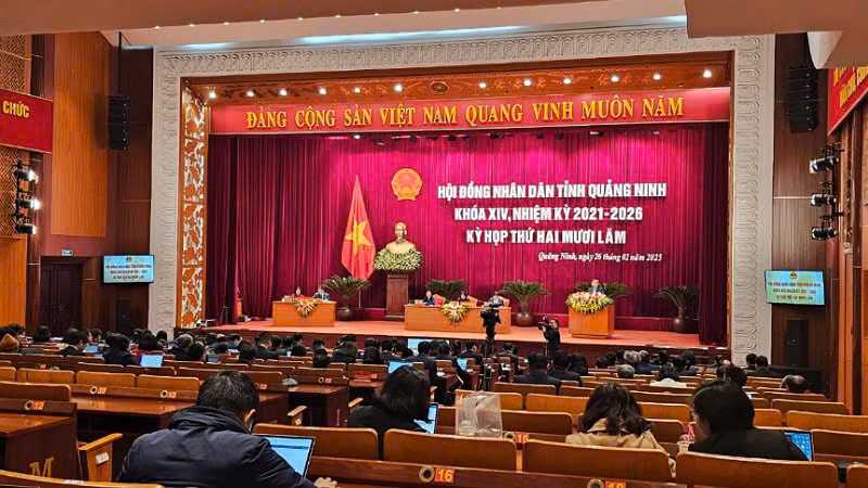 Quang cảnh kỳ họp thứ 25 HĐND tỉnh Quảng Ninh khóa XIV.