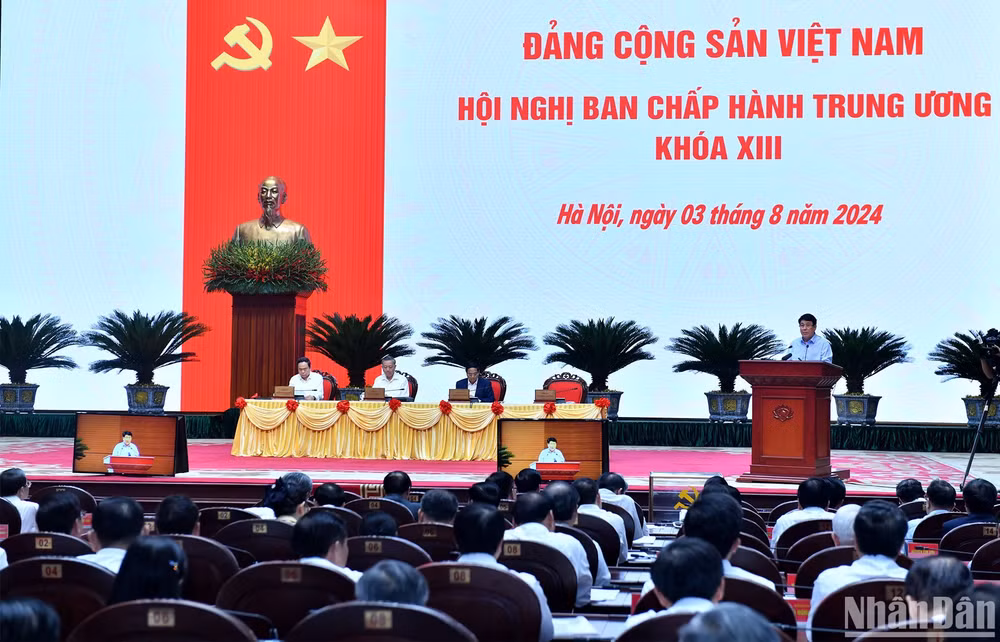 Phiên bế mạc Hội nghị Ban Chấp hành Trung ương khóa XIII. 